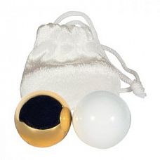 <strong>Золотистo-белые вагинальные шарики Le Chic Sensuous</strong> <br />
Тяжелые вагинальные шарики без сцепки, изготовленные из пластика двух цветов: золотого и белого.<div class="charTableblock"> </div> Золотистo-белые вагинальные шарики Le Chic Sensuous
Тяжелые вагинальные шарики без сцепки, изготовленные из пластика двух цветов: золотого и белого.