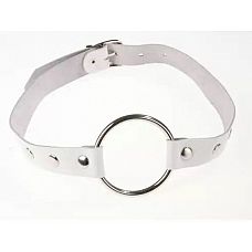 <strong>Белый кляп-рамка </strong> <br />
Ремешок изготовлен из натуральной кожи.<div class="charTableblock"><div><span>Тип</span>: рамка (кольцо)</div><div><span>Цвет</span>: белый</div><div><span>Материал</span>: металл</div><div><span>Производитель</span>: Sitabella, Россия</div></div> Белый кляп-рамка
Ремешок изготовлен из натуральной кожи.