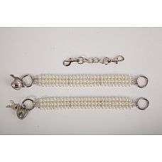 <strong>Жемчужные поножи с замочком - White Label, Белый</strong> <br />
Красивые наножники из жемчуга с замочками в виде сердца и четырьмя ключиками.<div class="charTableblock"><div><span>Цвет</span>: белый</div></div> Жемчужные поножи с замочком - White Label, Белый
Красивые наножники из жемчуга с замочками в виде сердца и четырьмя ключиками.