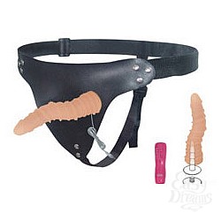 Женский страпон с анальным вибромассажером Женский страпон с анальным вибромассажером