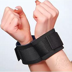 Чёрные наручники из неопрена Чёрные наручники из неопрена