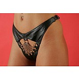 <strong>Трусы кожаные, застегивающиеся на две пряжки</strong> <br />
Трусы из мягкой кожи, застегиваются на две пряжки. Размер 44–48. <div class="charTableblock"><div><span>Размер</span>: S (42-44); M (44-46)</div><div><span>Цвет</span>: черный</div><div><span>Производитель</span>: Подиум, Россия</div><div><span>В наличии</span>: S-M, черный</div></div> Трусы кожаные, застегивающиеся на две пряжки 
Трусы из мягкой кожи, застегиваются на две пряжки. Размер 44–48.