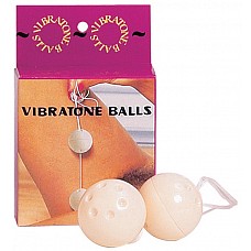 Пластиковые вагинальные шарики 
Вагинальные шарики со смещенным центром тяжести, белые, пластиковые, крепко связаны между собой. Среднего Размера, диаметр 3,5 см. Упакованы в отдельную пластмассовую коробочку.