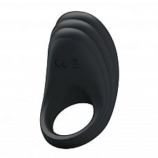Чёрное перезаряжаемое эрекционное кольцо с вибрацией 
Вибрирующее кольцо с клиторальным отростком и небольшим рельефом.
