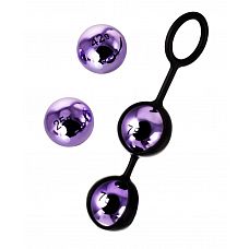 Фиолетово-чёрный набор вагинальных шариков TOYFA A-toys 
Набор вагинальных  шариков A-Toys со смещенным центром тяжести выполнен из нетоксичного и гипоаллергенного  силикона  и ABS пластика высокого качества.