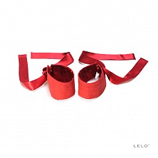   Lelo - Etherea Silk Cuffs Red 
  Lelo - Etherea Silk Cuffs Black.