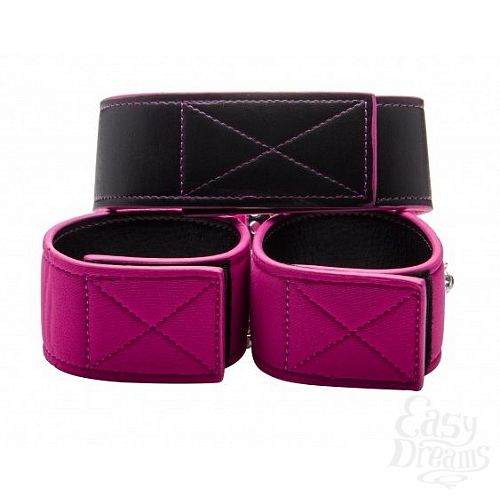  2  ׸-     Reversible Collar and Wrist Cuffs